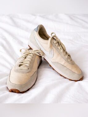 Sz 8 Nike Daybreak Cream Sail Sneakers Retro Waffle Neutral Clean